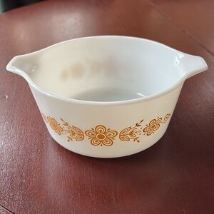 Vintage Pyrex Butterfly and Flower Gold on White Casserole Dish EUC